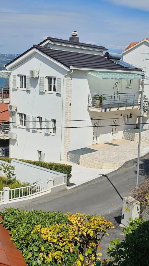 Apartmani Barnjak 特罗吉尔 外观 照片