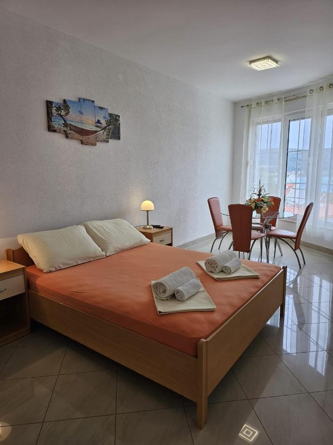 Apartmani Barnjak 特罗吉尔 外观 照片
