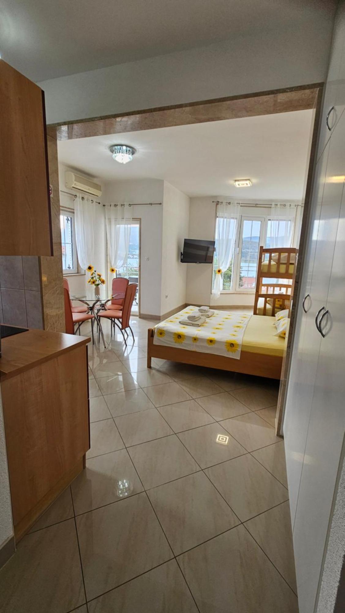 Apartmani Barnjak 特罗吉尔 外观 照片
